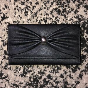 Black womens wallet